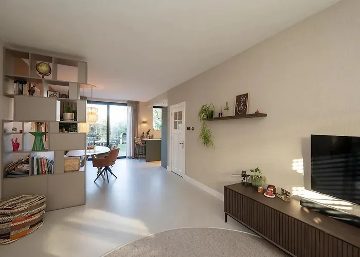 Large Vacation Home With Garden Near The Sea And Haarlem Overveen photo